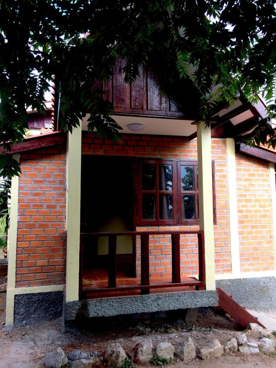 Sabaidee Guesthouse & Restaurant Nam Theun Bagian luar foto