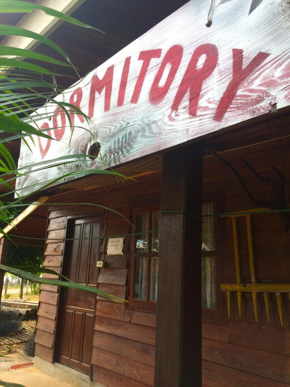 Sabaidee Guesthouse & Restaurant Nam Theun Bagian luar foto